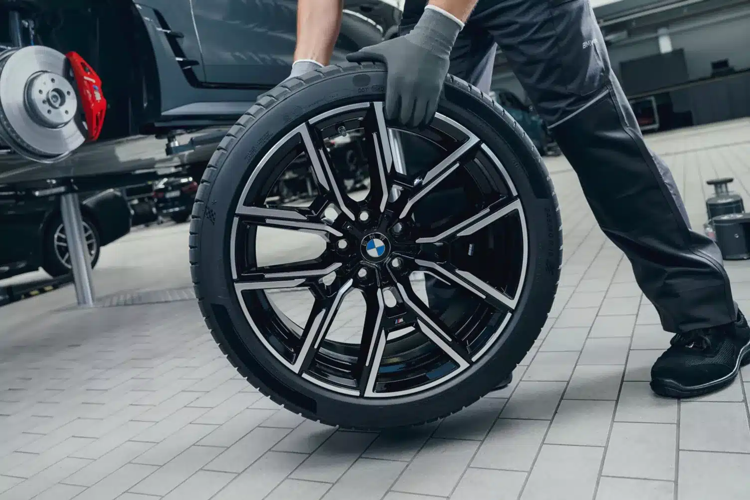 accessories-hub_tyres_tyre-service-3to2