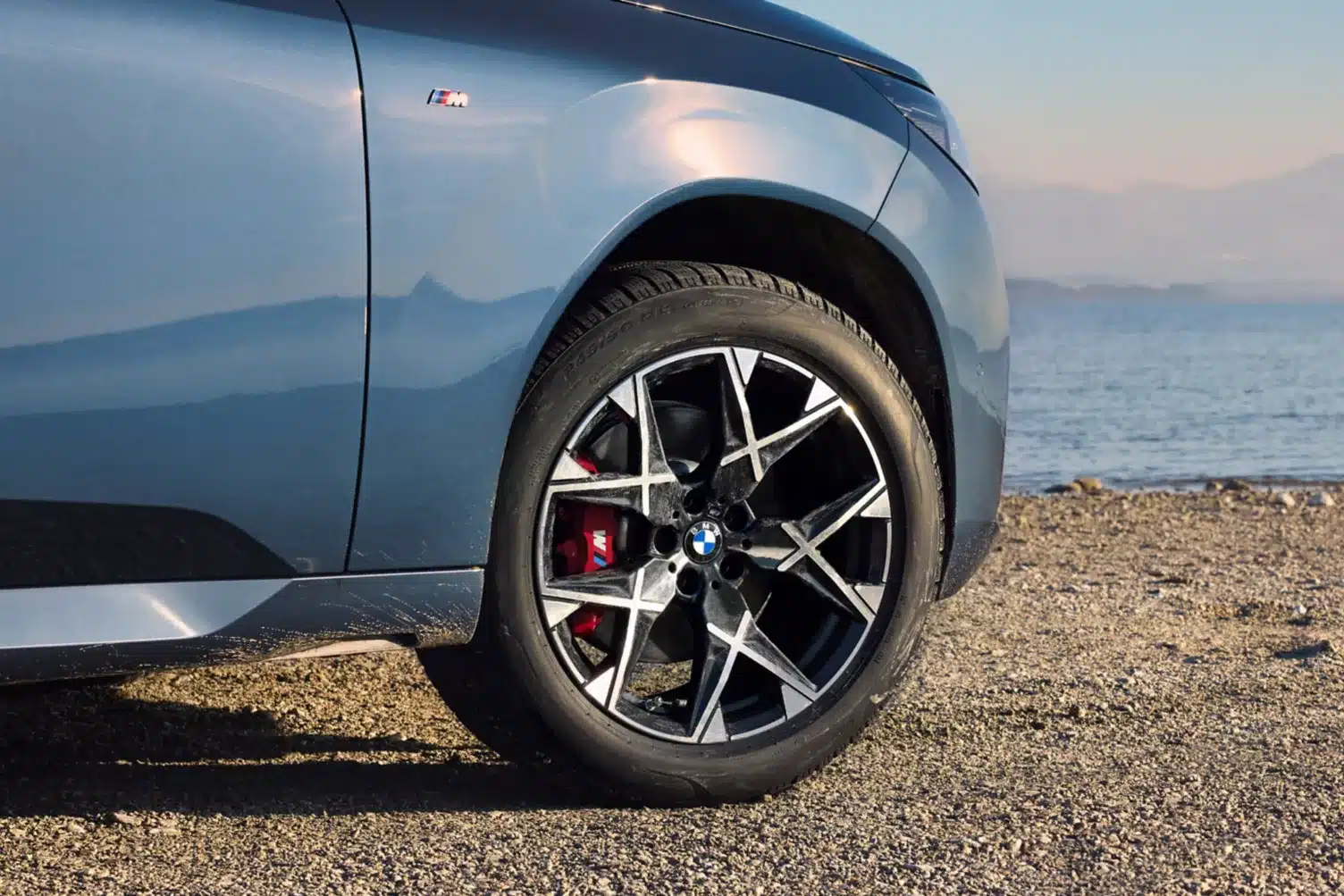 accessories-hub_tyres_winter_19-inch_light-alloy-wheel-1035m_optional-3to2